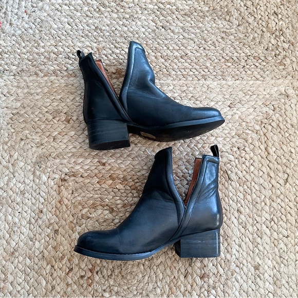 JEFFREY CAMPBELL Oriley Boot - Picture 2 of 3